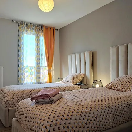 Le Thourottois*centre Ville*wifi*spacieux*confort* Saint-gobain Apartman *